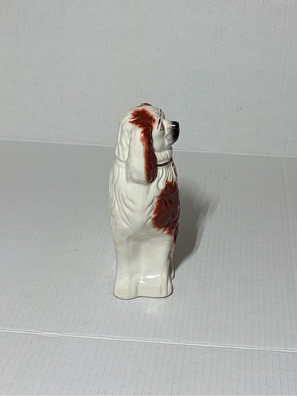 Vintage Staffordshire Spaniel Figurine - Picture 3 of 11